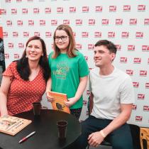 Spisovatelka Klára Smolíková a ilustrátor Vojtěch Šeda na Světě knihy představují knihu Pozor, v knihovně je kocour! Foto Mladá fronta - Kozohorský