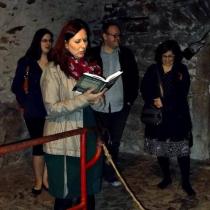 Táborský křest Mrtvé šelmy ve středu 15. 4. 2015, čtení ve sklepení