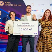 Galeristka Martina Machalíčková, pěstitel mikrobylinek Dominik Samec a spisovatelka Klára Smolíková